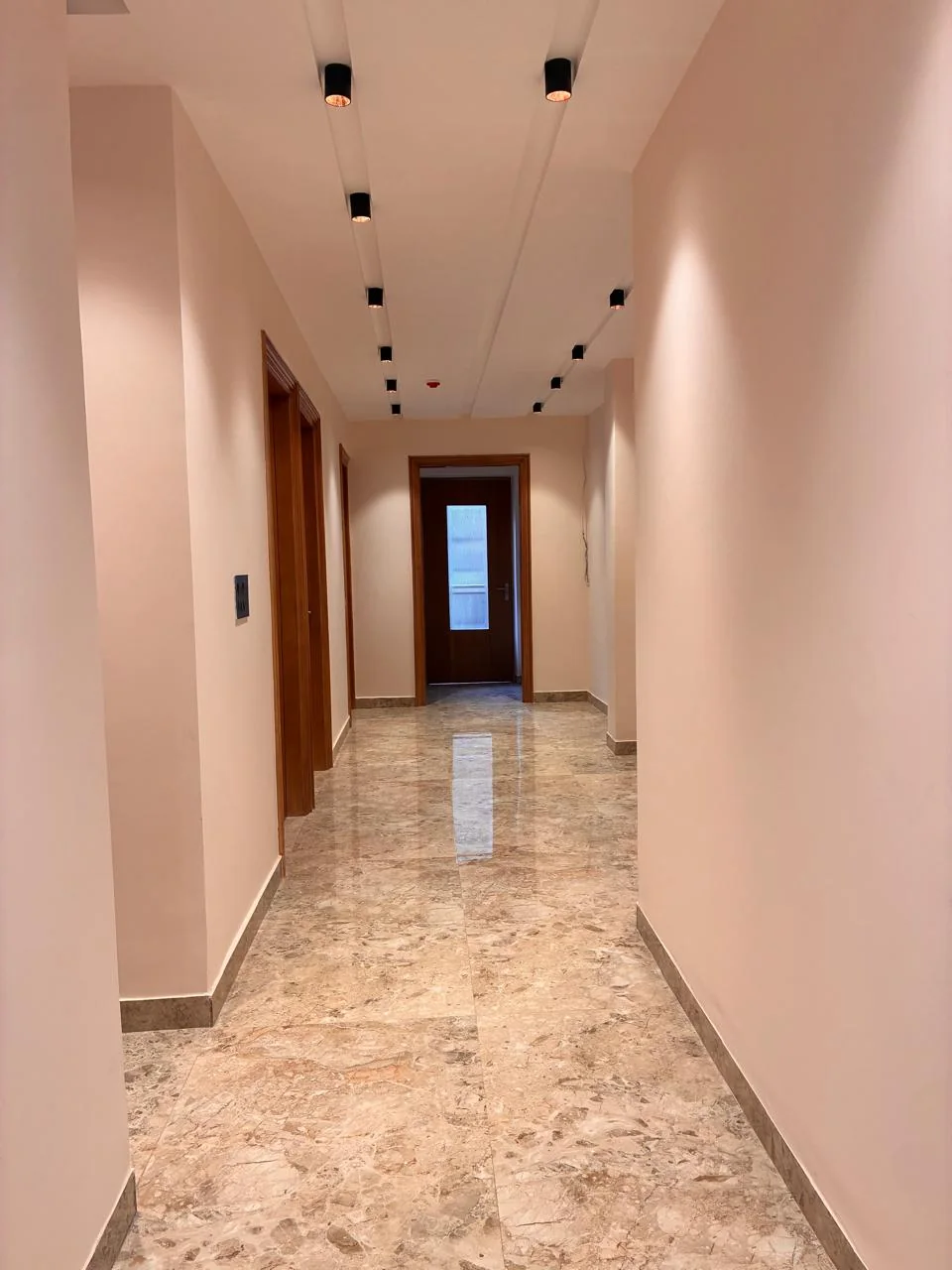 Actual Skinzen corridor