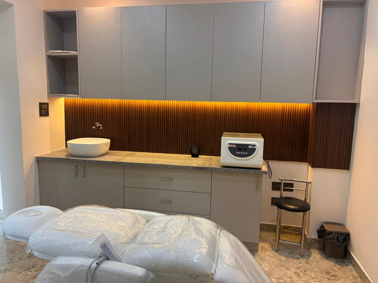 Actual clinical procedure room
